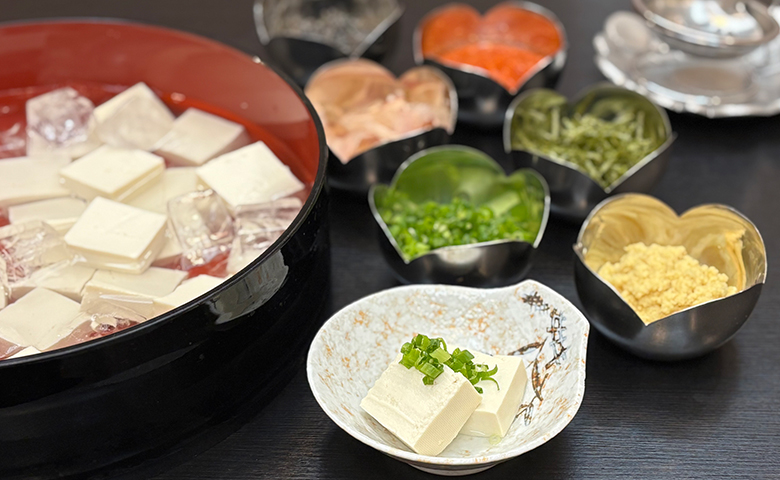 薬味たっぷりひんやり冷奴