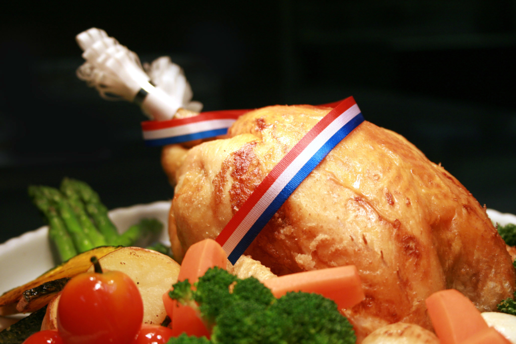 いつものクリスマスをプロの味で🎄「クリスマスローストチキン」ご予約承り中🍗